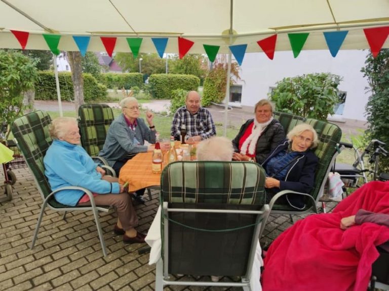 Gemütliches Zusammensein im "Haus Dünwald" in Hüpstedt